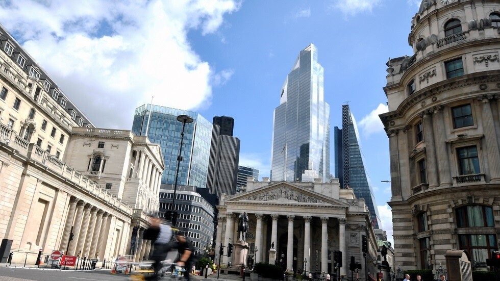 دراسة: نحو 3 ملايين شخص طوروا أجساما مضادة لكورونا في إنجلترا