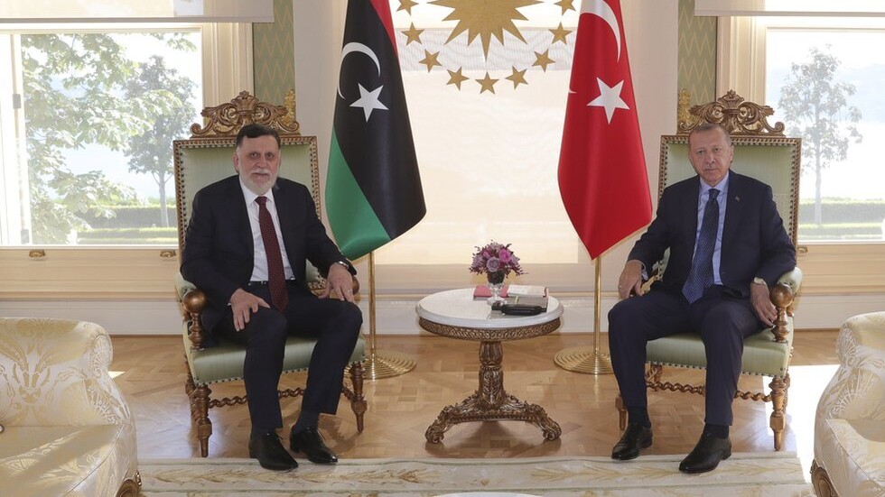 أردوغان يلتقي السراج في اسطنبول