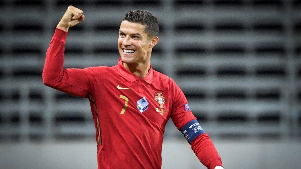 بالفيديو.. رونالدو يحقق رقما تاريخيا بتسجيله هدفه الـ100 لمنتخب البرتغال