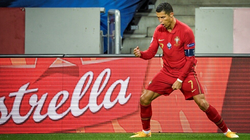 ثنائية رونالدو تقود المنتخب البرتغالي للفوز على نظيره السويدي في عقر داره (فيديو)