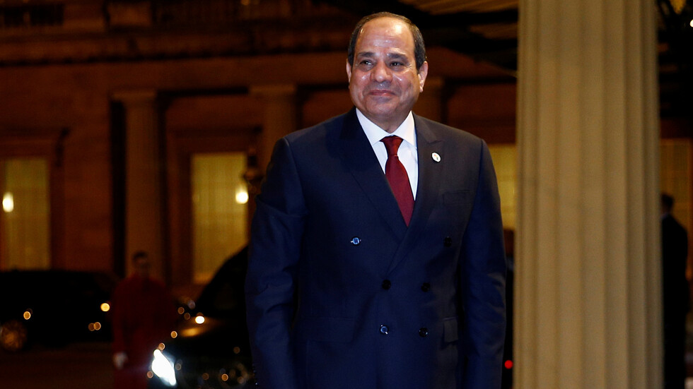 السيسي يقدم هدية عاجلة لـ"سيدة القطار"