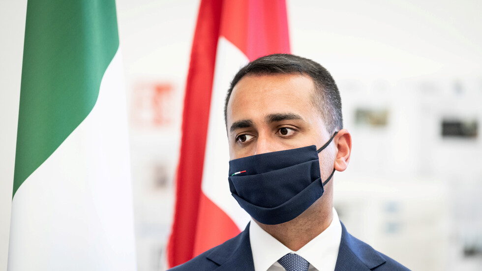 دي مايو يؤكد التزام روما بالإفراج عن أفراد طاقمي قاربي الصيد الموقفين بليبيا