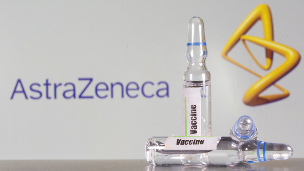 متطوعة في لقاح AstraZeneca تطور التهابا في العمود الفقري و