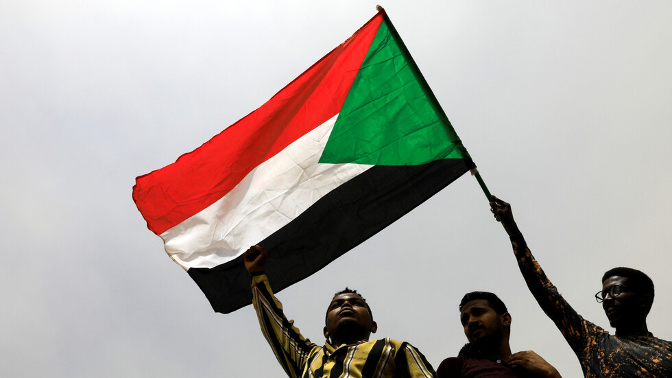 اعتماد أول سفير سوداني لدى واشنطن منذ نحو ربع قرن