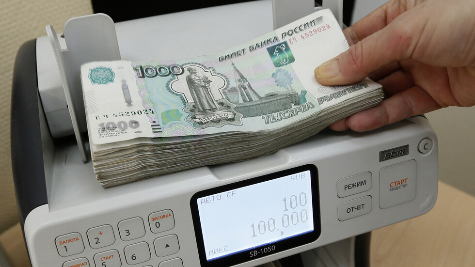صندوق سيادي روسي مع مستثمرين من الشرق الأوسط يستثمر مليار روبل في شركة روسية