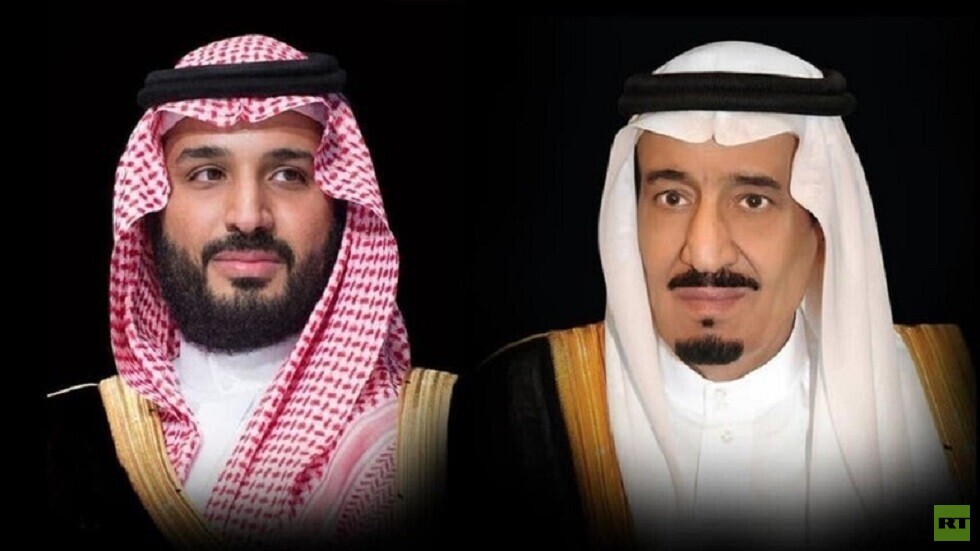 العاهل السعودي وولي عهده يعزيان في أمير الكويت