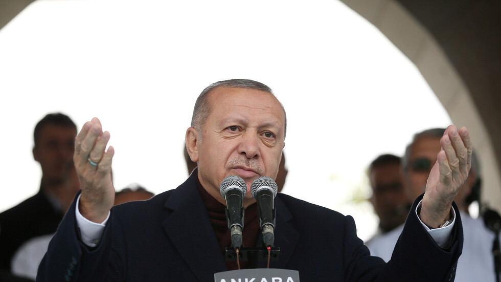 أردوغان مهاجما موسكو وواشنطن وباريس: السبيل الوحيد للسلام في قره باغ هو انسحاب أرمينيا