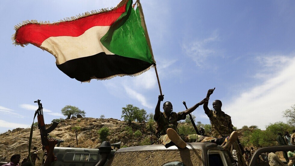 السودان يوقع اتفاق سلام مع المتمردين ينهي عقودا من الحرب