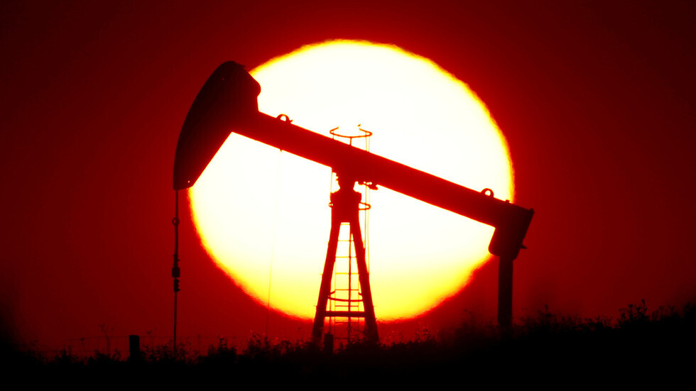 أسعار النفط تقفز بأكثر من 5%