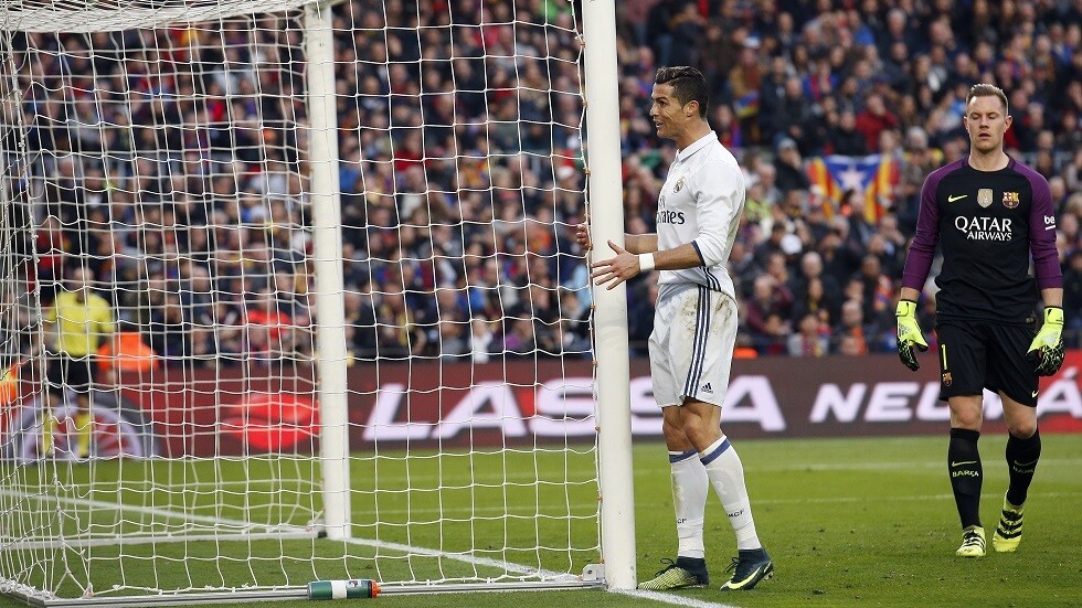 حارس مرمى برشلونة شتيغن يخيب آمال رونالدو