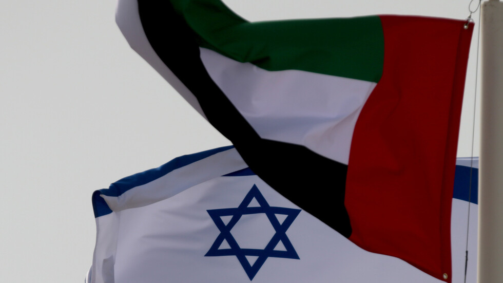 الحكومة الإماراتية توافق على اتفاق تطبيع العلاقات مع إسرائيل وإقامة علاقات دبلوماسية كاملة