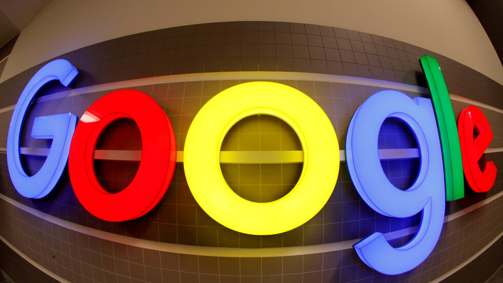 هيئة بريطانية تطلب إنشاء منظم رقمي وتهدد باتخاذ إجراء ضد Facebook وGoogle