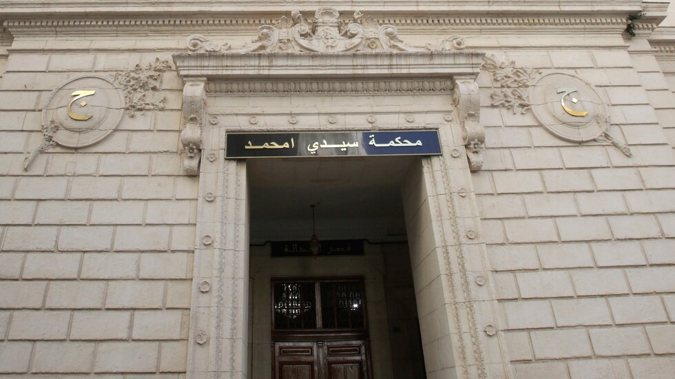الجزائر.. محامون يرفعون دعوى قضائية ضد طبيبة بـ "جرم الإساءة للرسول الكريم"