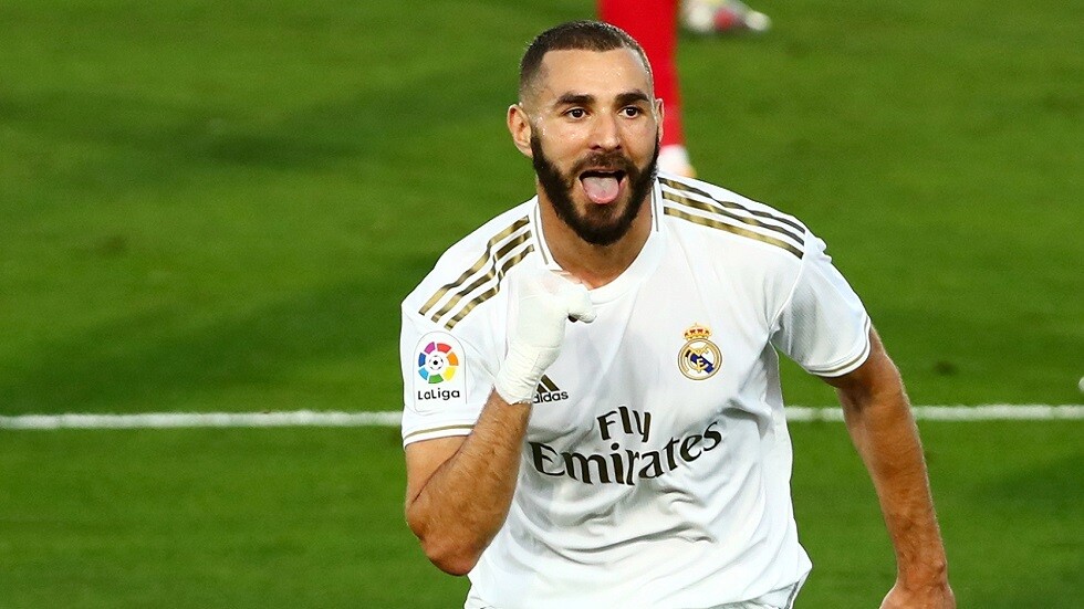 في ليلة تعثر الريال.. بنزيما ينضم لقائمة "عظماء" دوري الأبطال (فيديو)