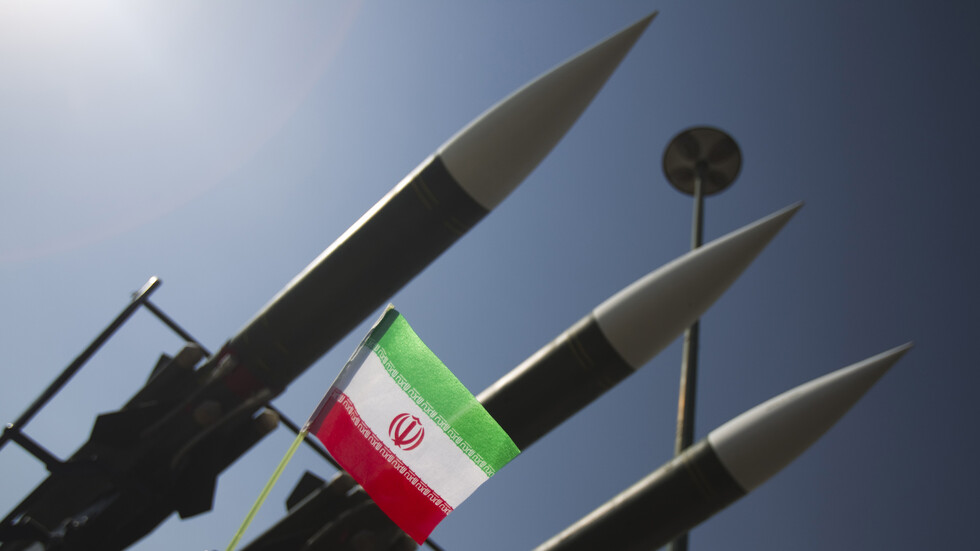 مسؤول عسكري إيراني: طهران وبغداد تعملان على اعداد اتفاق لتعاون دفاعي وعسكري