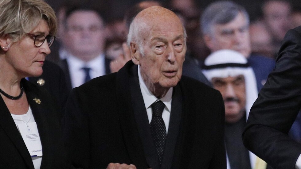 وسائل إعلام: نقل الرئيس الفرنسي الأسبق جيسكار ديستان للمستشفى