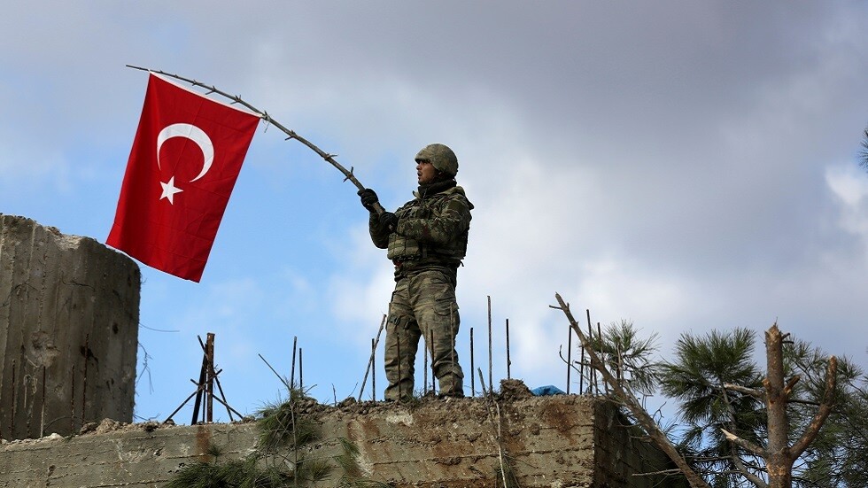 مستشار أردوغان يقارن دور التحالف في اليمن بدور تركيا في ليبيا وسوريا وأذربيجان