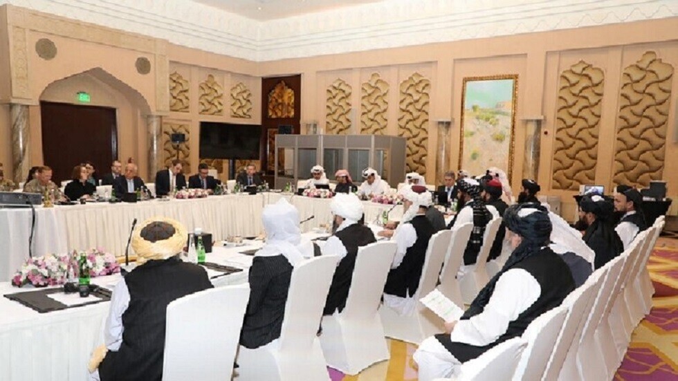 مسؤولون أفغان يتحدثون عن تذليل عقبات كانت تعيق محادثات السلام بين كابل وطالبان
