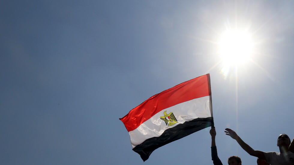 مصر تعيد الجنسية لـ12 مواطنا بعد سحبها