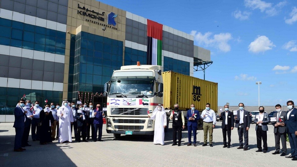 ميناء جبل علي الإماراتي يستقبل أول حاوية بضائع من إسرائيل