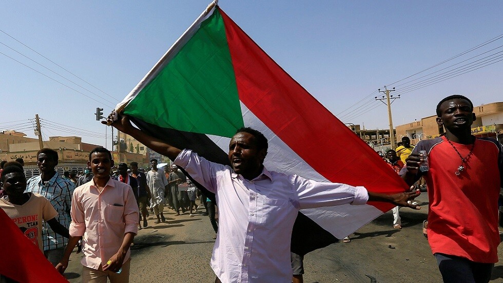 تجمع المهنيين السودانيين يندد بدور قوى الحرية والتغيير في تشكيل 