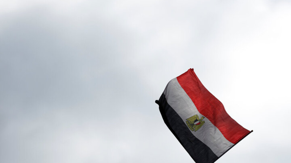 اختفاء تمثال الإمام محمد عبد يثير جدلا في مصر.. والحكومة ترد