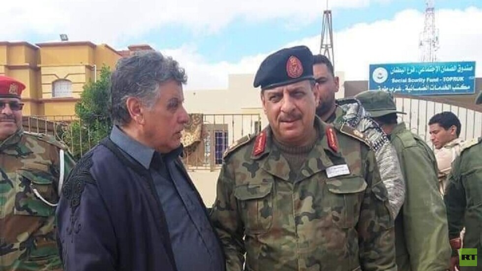 ليبيا.. آمر منطقة طبرق العسكرية يستلم مقر الضمان بعد أنباء عن اشتباكات دامية وسقوط قتلى