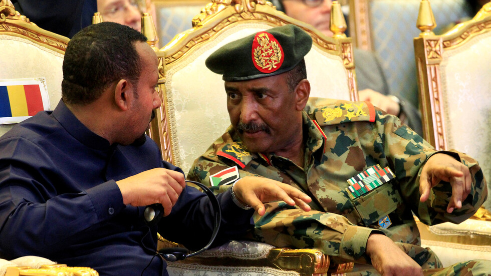 بعد كمين فتاك.. البرهان يتفقد القوات السودانية عند حدود إثيوبيا
