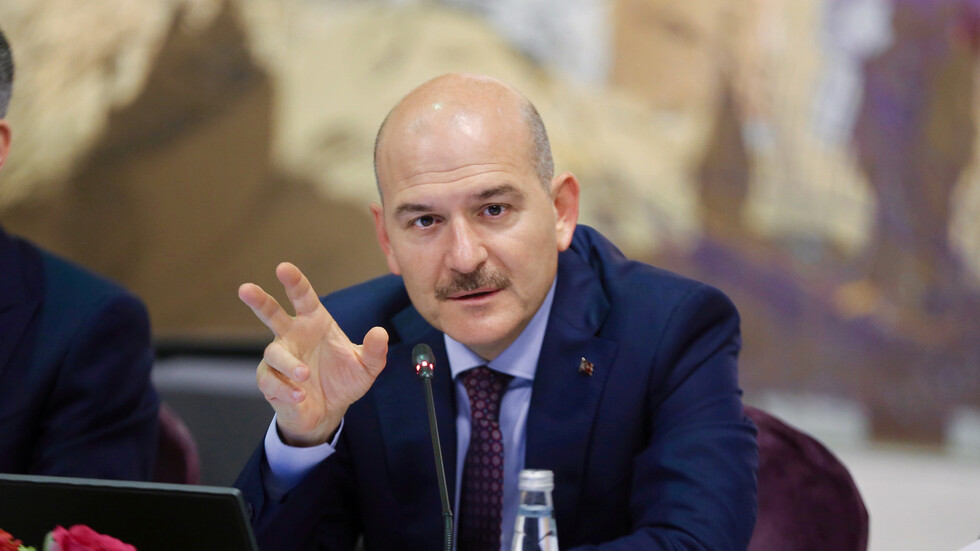 وزير الداخلية التركي ينشر فيديو لمهاجرين 