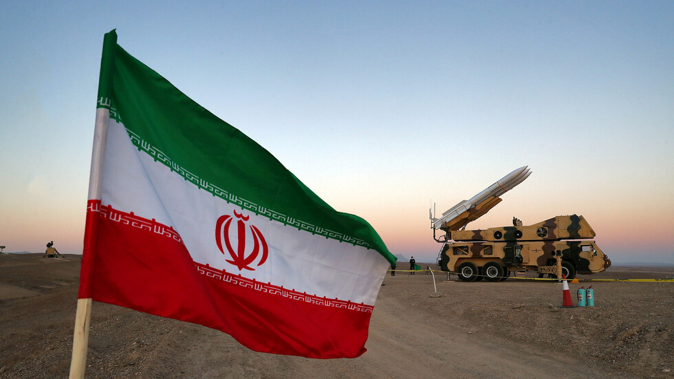 صحيفة: طهران تعزز دفاعاتها الجوية حول منشآتها النووية تحسبا لأي تطورات عسكرية