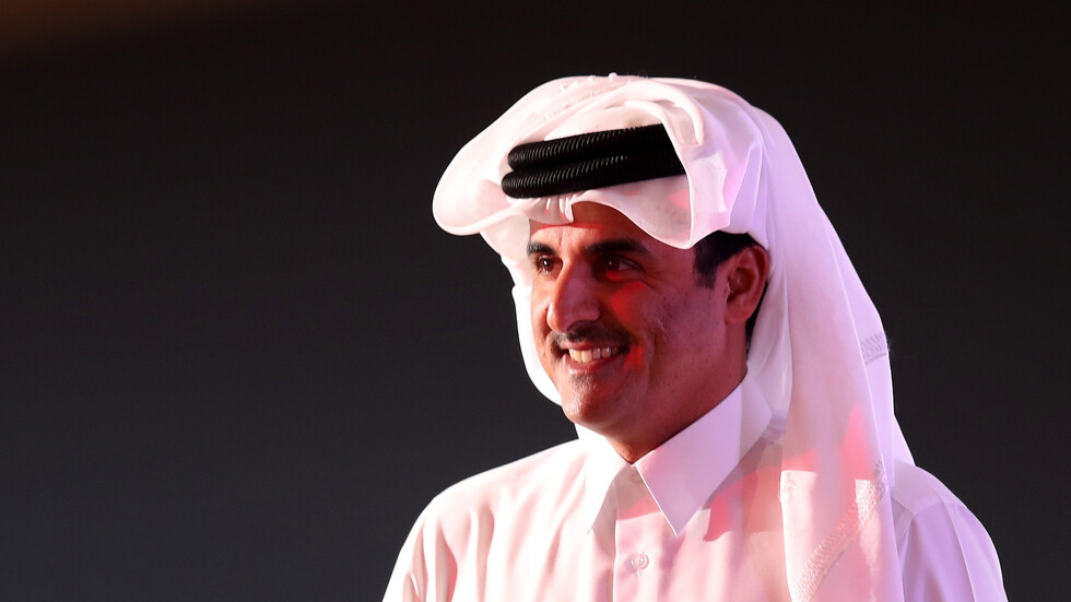 أمير قطر يتلقى رسالة من ملك السعودية