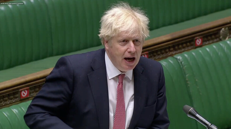 جونسون: اضطررنا لفرض قواعد أكثر صرامة بسبب وتيرة انتشار كورونا المتحور