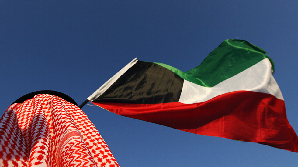 "هل نحن في المكسيك"؟.. كويتيون يعلقون على مقتل شاب من "البدون" بأربع طعنات ودهسه بمركبة