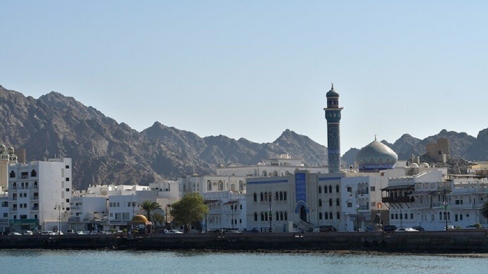 مسقط تخصص 400 مليون دولار لسداد الديون في 2021