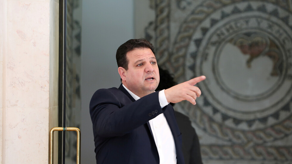 عودة: نتنياهو يستخف بذكاء الجمهور العربي