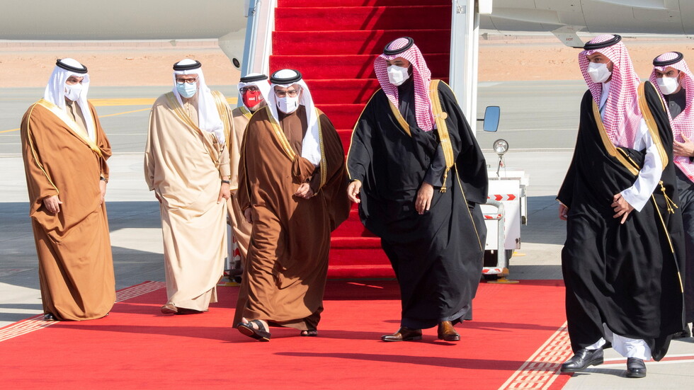 ولي عهد البحرين يشكر السعودية على "تعزيز مسيرة التعاون الخليجي"