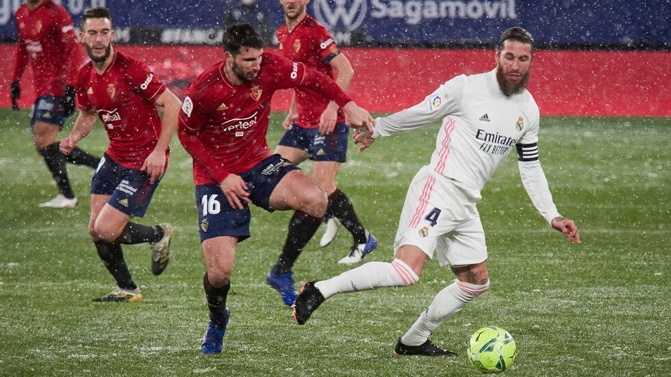 بالفيديو.. هل تغاضى الحكم والـ"VAR" عن ضربة جزاء لريال مدريد أمام أوساسونا؟