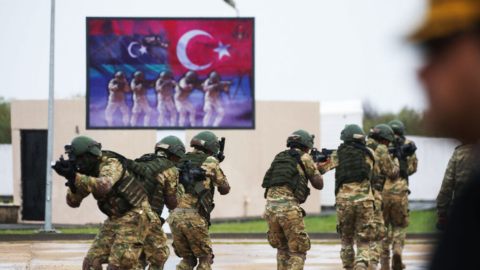 وزارة الدفاع بحكومة الوفاق الوطني الليبية: لم نبلغ بـ"عملية صيد الأفاعي"