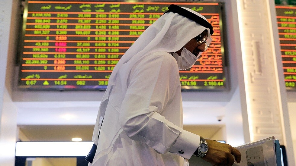 تراجع معظم أسواق الأسهم بالشرق الأوسط قبيل موسم نتائج الشركات
