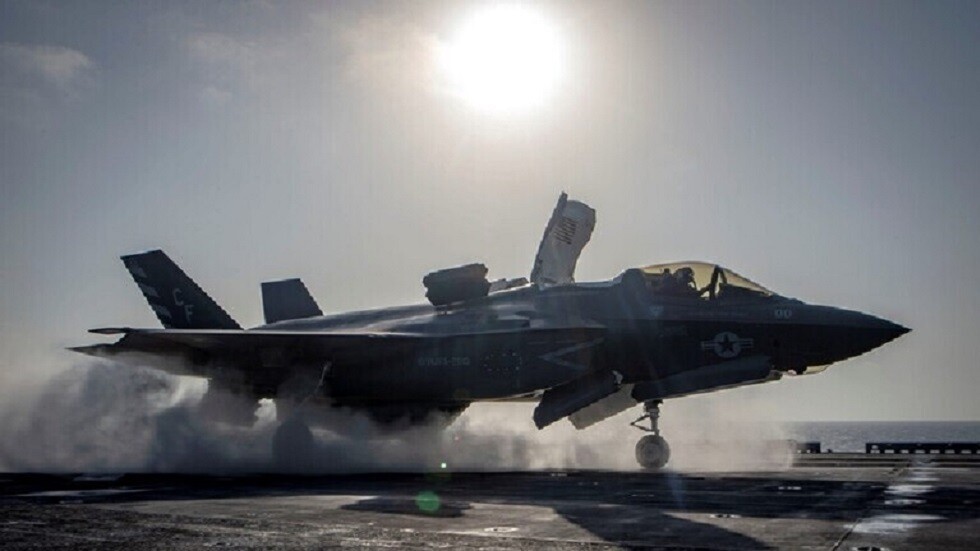 وزير الدفاع الأمريكي السابق بالوكالة ينتقد  F-35
