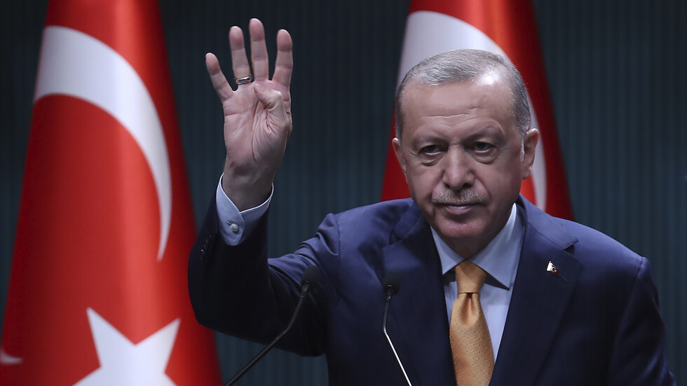 أردوغان يهدد بشن هجوم شمال العراق