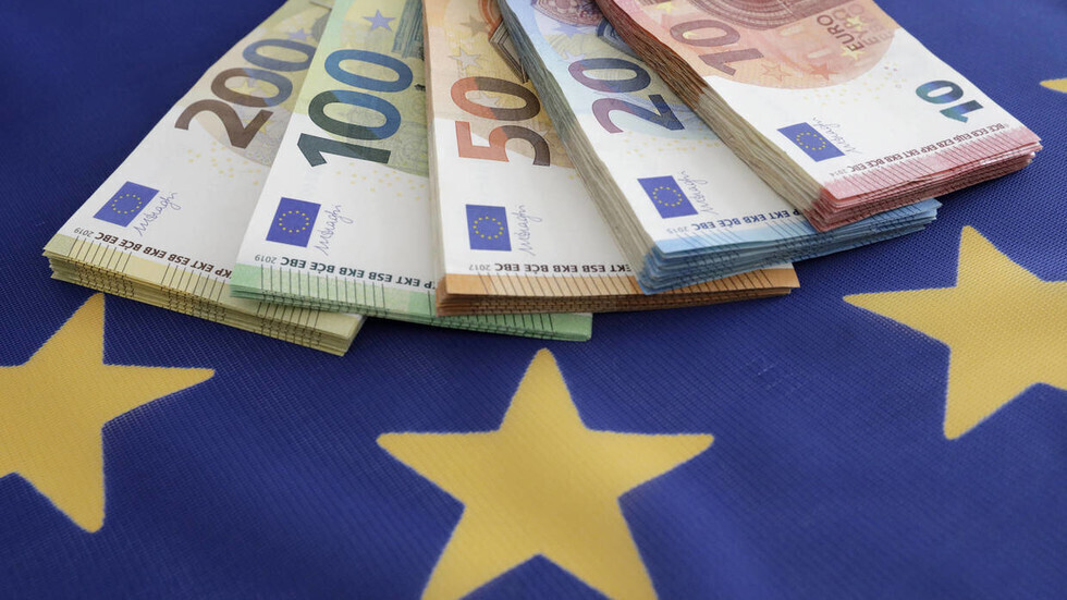 أسهم أوروبا تغلق مرتفعة بعد انتعاش السوق الأمريكية وشركات الطيران