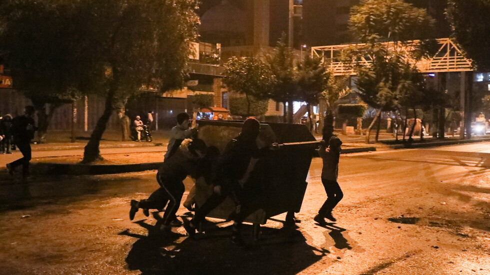 "ثورة جياع" في لبنان وتونس