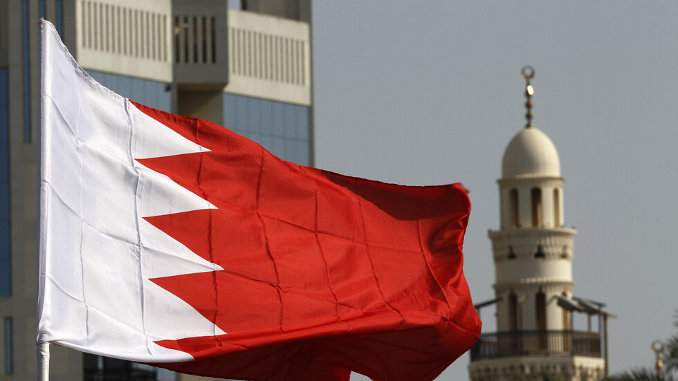 البحرين.. استنفار أمني في المنامة بسبب جسمين غريبين