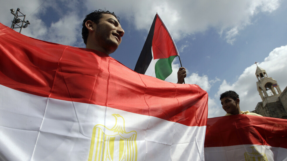 أول تعليق من البرلمان المصري على قرار واشنطن بإبقاء سفارتها في القدس
