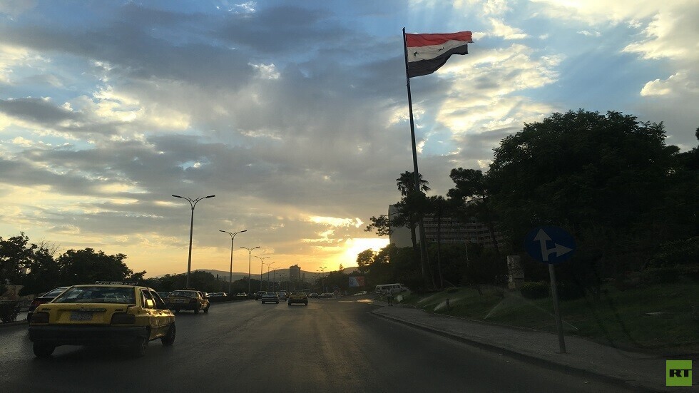 بعد جدل في سوريا.. هل يسمح القانون فعلا بحجز أموال أقارب المطلوبين للخدمة العسكرية؟