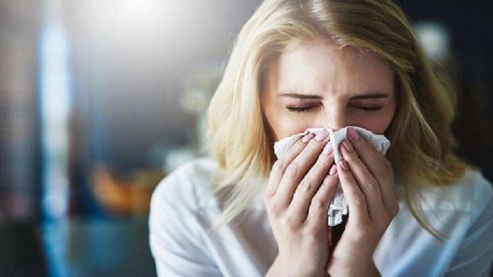 طبيب أخصائي يدعو إلى تحمّل الزكام