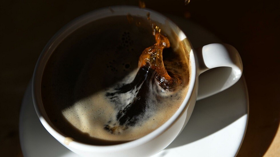كم فنجان قهوة يمكن أن نشرب في اليوم؟