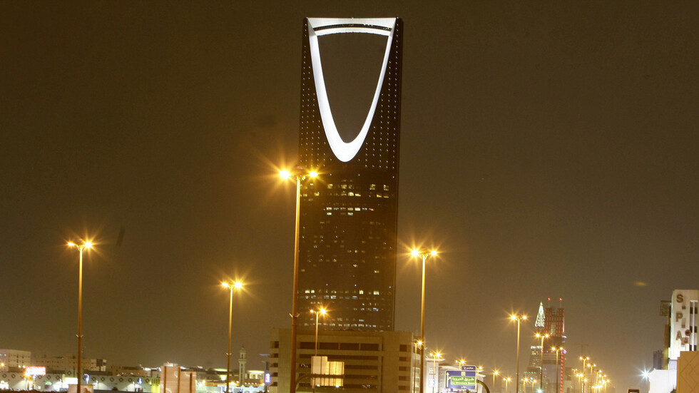 السعودية: وقف التعاقد مع الشركات التي مقرها خارج المملكة سيشمل التعاقدات الحكومية فقط