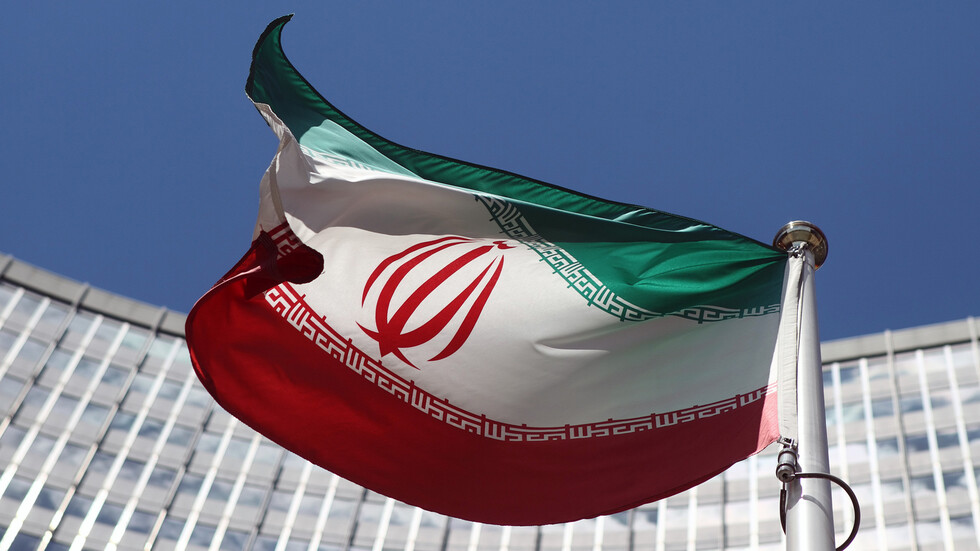 إيران تعلق لأول مرة على اتهامها باستهداف مطار أربيل